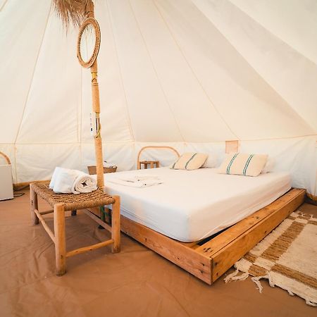 Camping Tres Estrellas Mediterraneo チルチェス エクステリア 写真