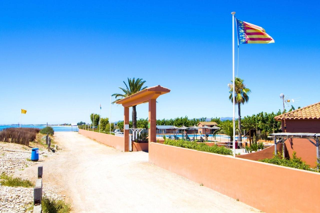 Camping Tres Estrellas Mediterraneo チルチェス エクステリア 写真