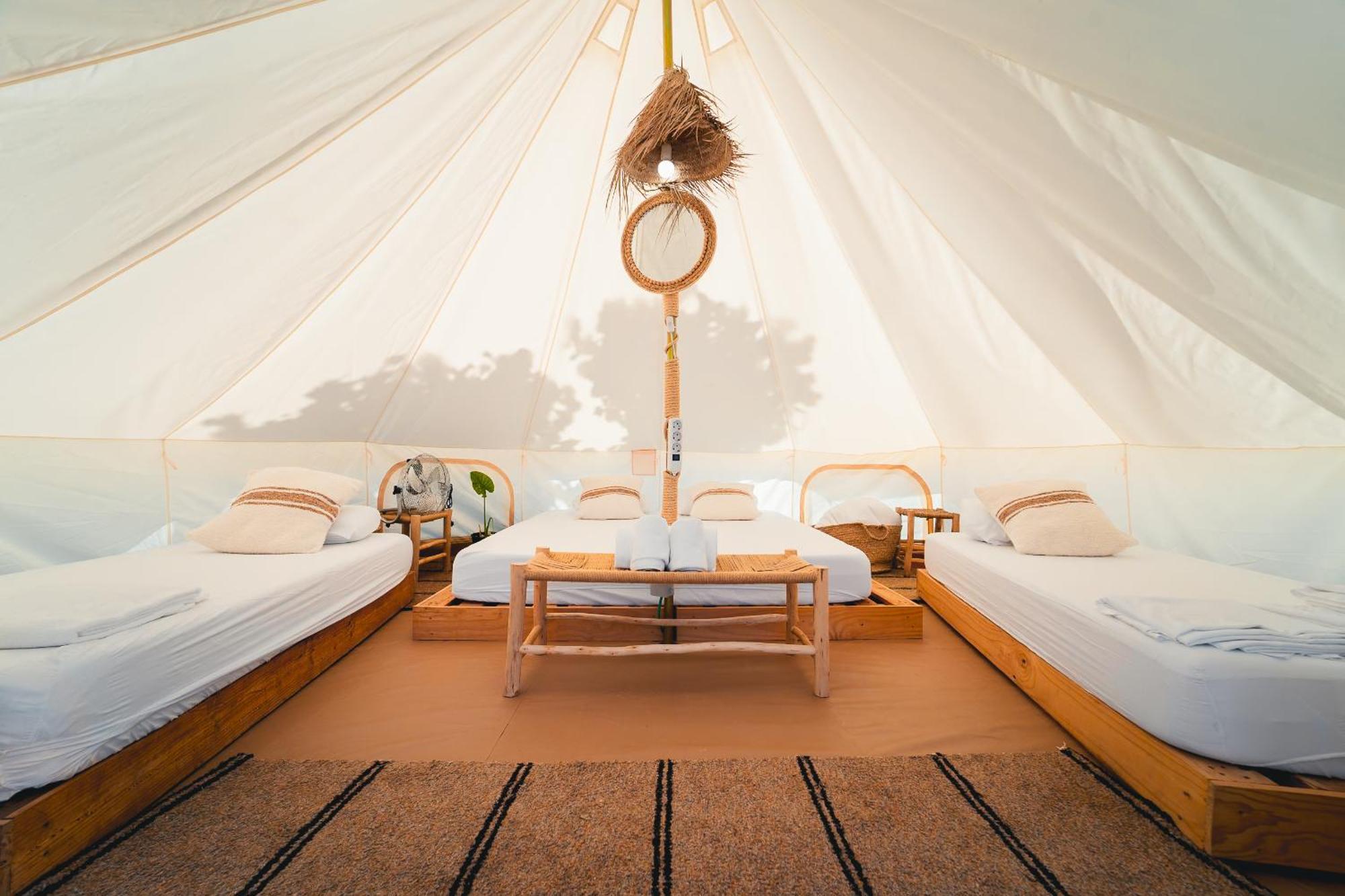 Camping Tres Estrellas Mediterraneo チルチェス エクステリア 写真