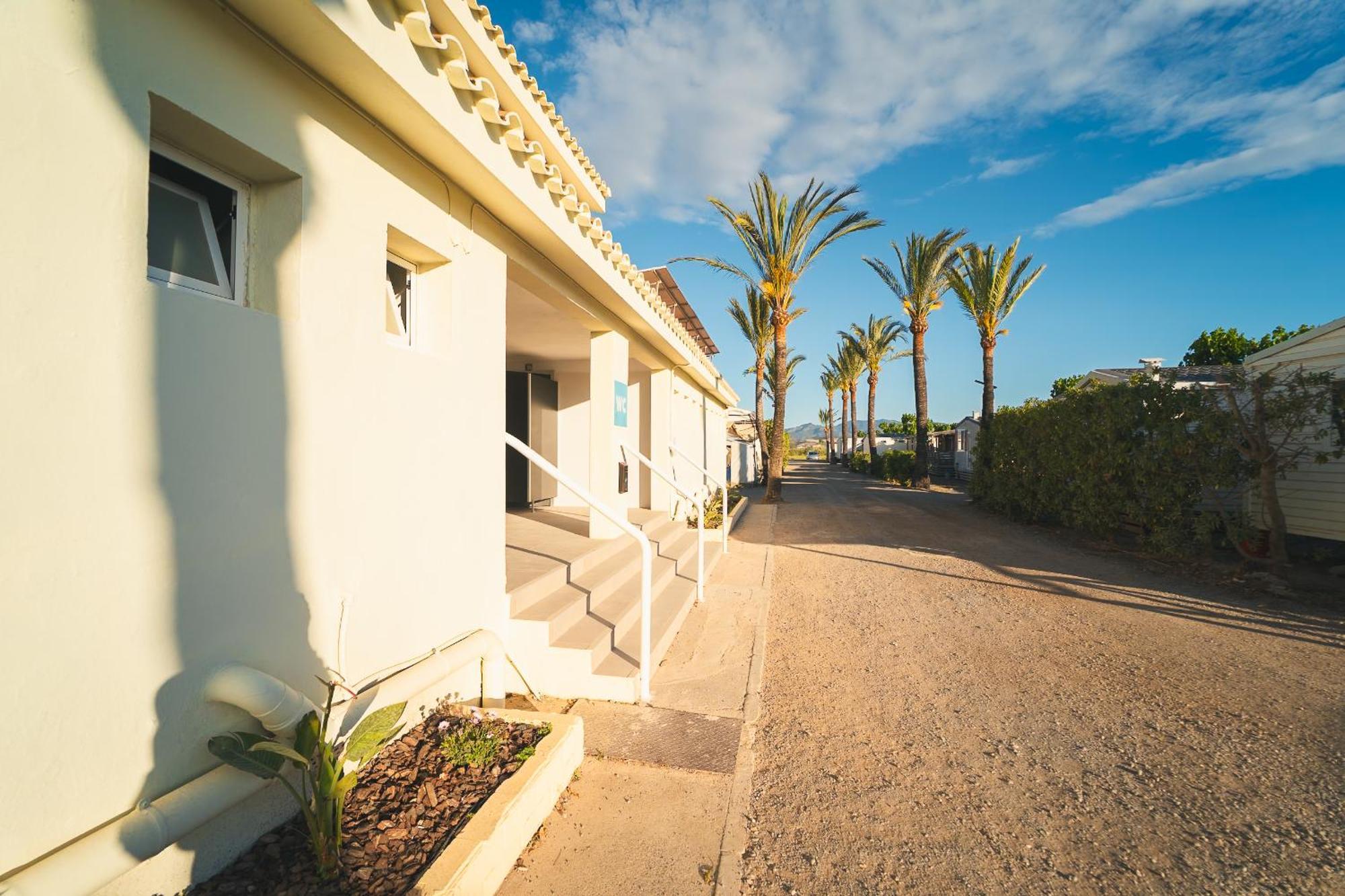 Camping Tres Estrellas Mediterraneo チルチェス エクステリア 写真