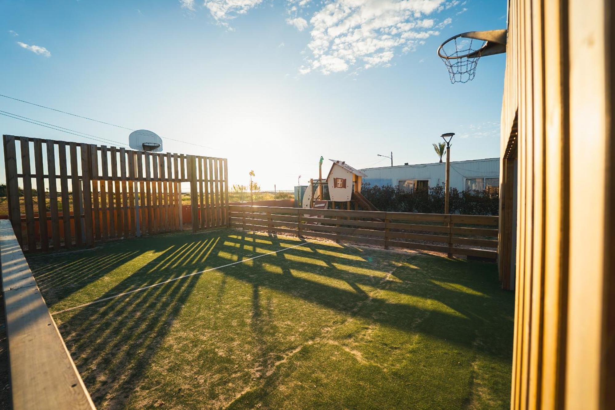 Camping Tres Estrellas Mediterraneo チルチェス エクステリア 写真