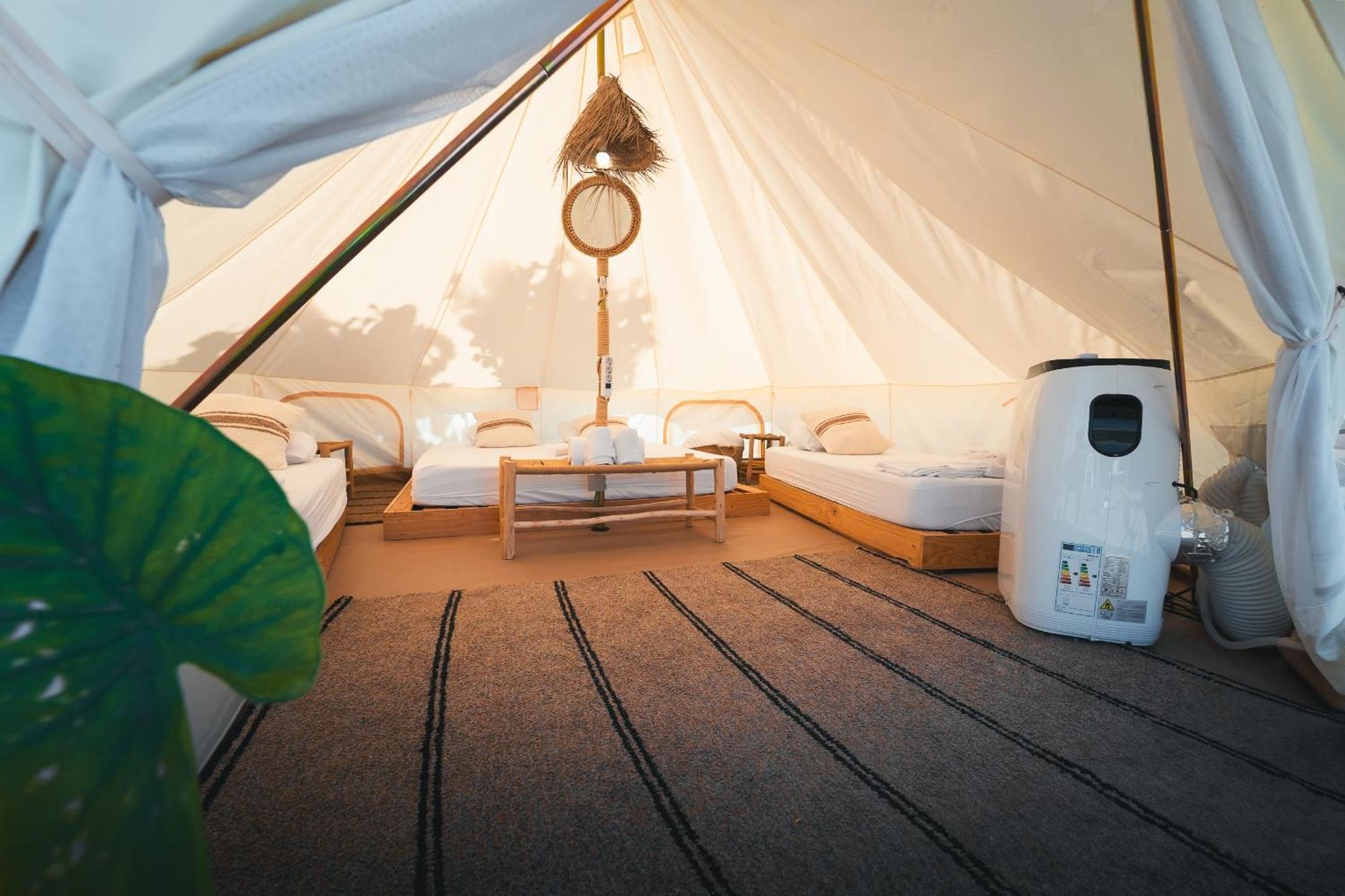 Camping Tres Estrellas Mediterraneo チルチェス エクステリア 写真